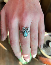 Load image into Gallery viewer, Dry Creek Turquoise and Ribbon Ring in Size 8 1/2