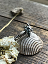 Load image into Gallery viewer, Ribbon Ring, Sterling Silver, Made To Order