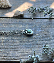 Load image into Gallery viewer, Sea Shell Necklace with Green Peruvian Opal, 17”-18” Chain