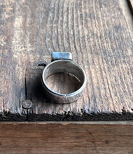 Load image into Gallery viewer, Pale Green Roadrunner Variscite Ring, Size 10