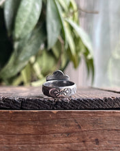 Load image into Gallery viewer, Pink Conch Shell Heart Ring in Hand Stamped Band, Ring Size 8