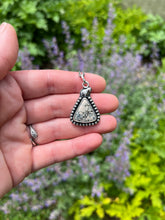 Load image into Gallery viewer, Bear Peak Colina Verde Variscite Necklace, with 18” Chain