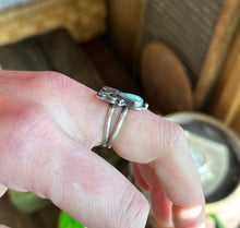 Load image into Gallery viewer, Dry Creek Turquoise and Ribbon Ring in Size 8 1/2
