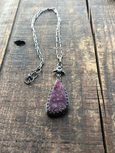 Load image into Gallery viewer, Natural Raw Amethyst Druzy Pendant, 17.5-18.5” Bar Link Chain
